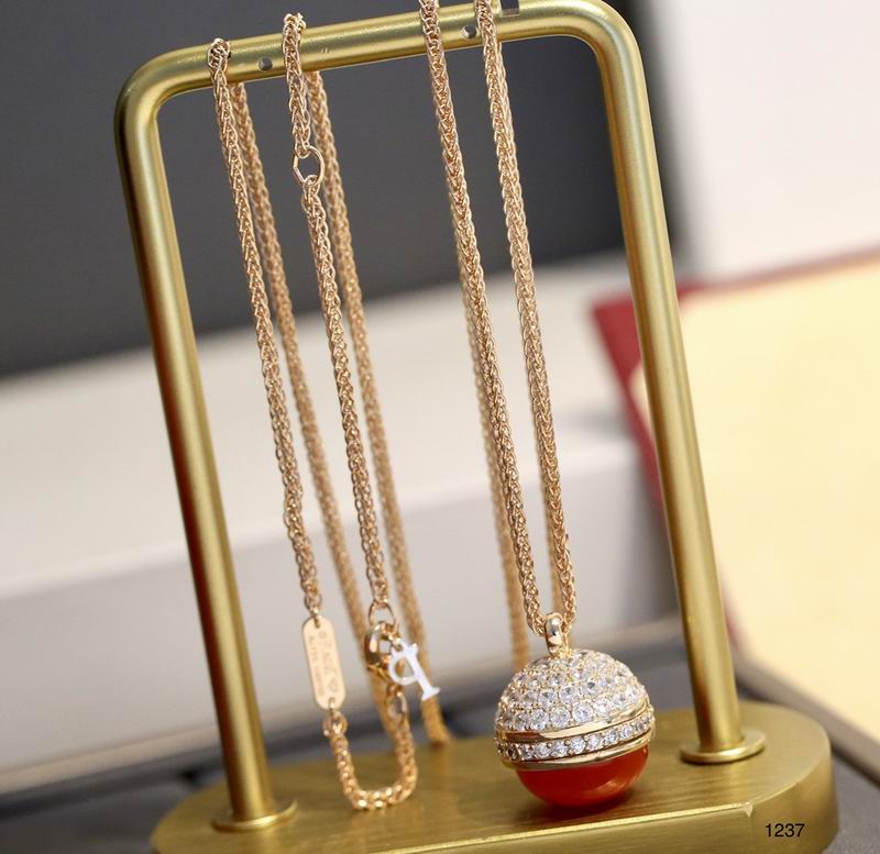 Piaget necklace 11lyx2